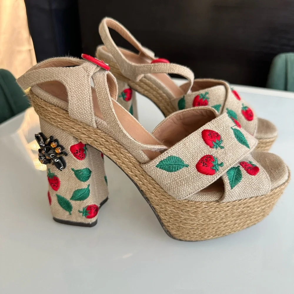 Castaner Spain strawberry platform sandals shoes with bee jewel  size 39 or 8.5 - Picture 2 of 13
